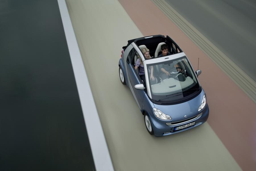  Smart ForTwo Cabrio 2010 года  (фото 28 из 42)